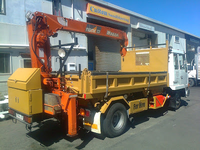 9m Crane attachment to tiptruck